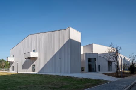 Yue & Yue: Yue Art Museum + Yue Equestrian Hall